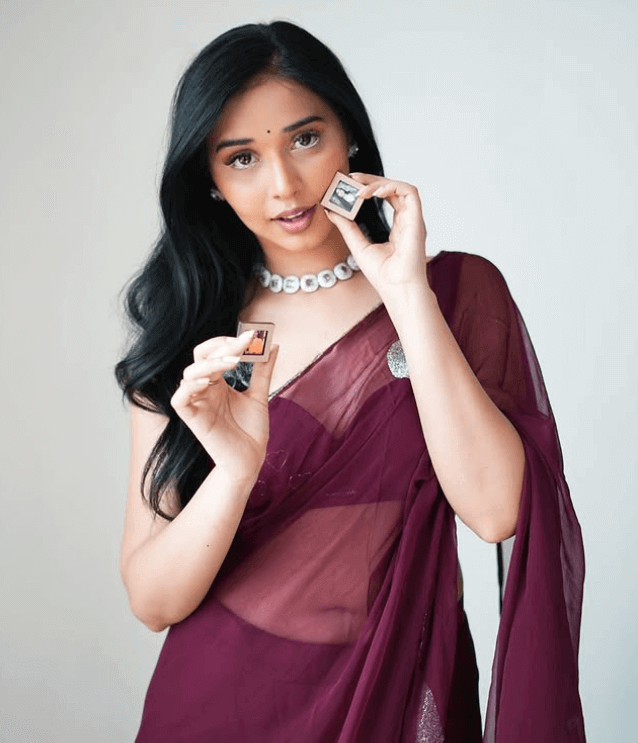 Tanya Mittal Early Life