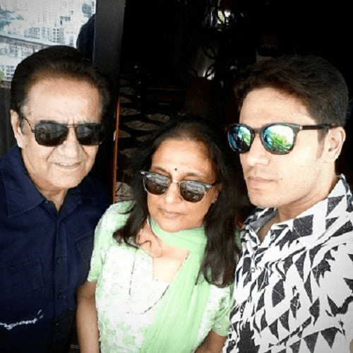 Gaurav Khanna Family